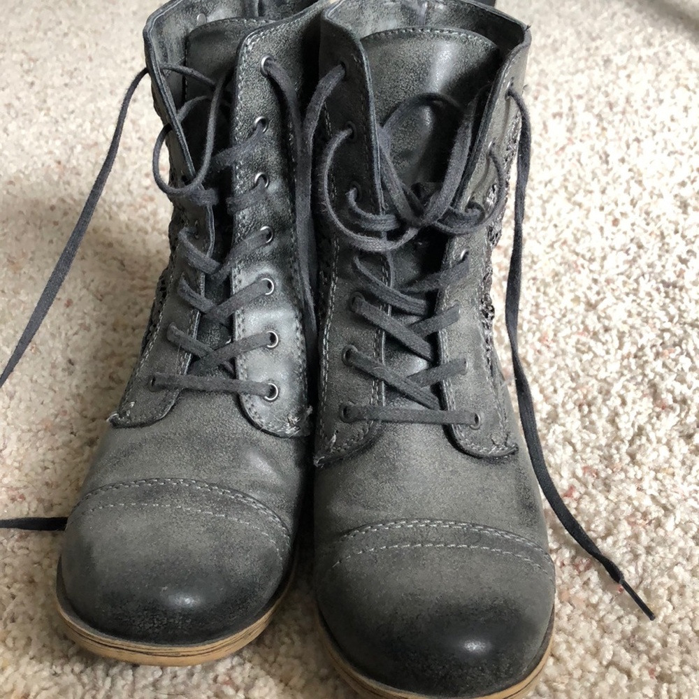 combat boots